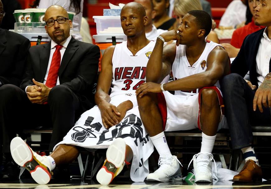 Ray Allen #34 and Mario Chalmers #15 in panchina (Getty Images) 